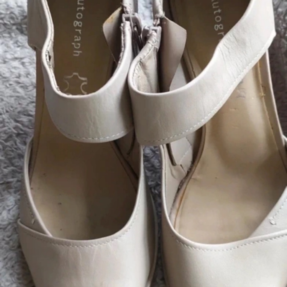 Autograph Women's Classic Cream Heels